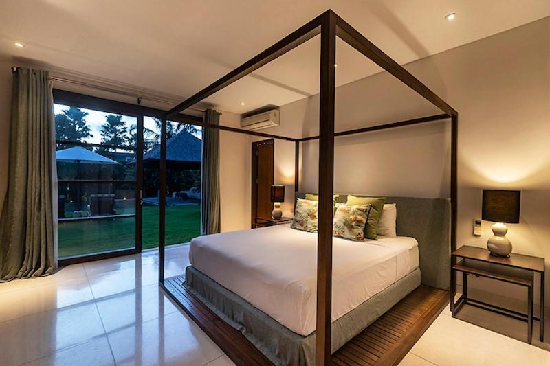 Villa Grand Puri Padi - *